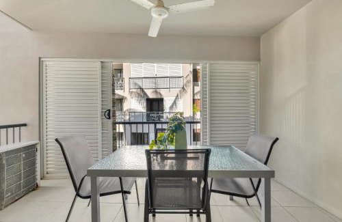 Trinity Beach Apartment | Lagoon Breeze - Beachside Living with Resort Perks