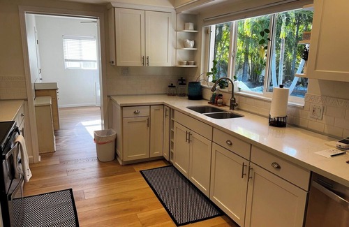 West Bradenton House | Lagoon Luxury ~ NW Bradenton Pool Home