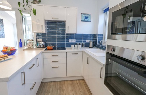 Wyke Regis Cottage | Lagoon View