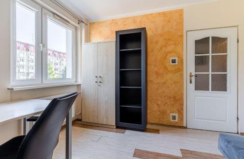 Brzezno Apartment | Laguna Apartment - 1 km to Baltic Sea & 15 Minutes to Gdańsk Old Town