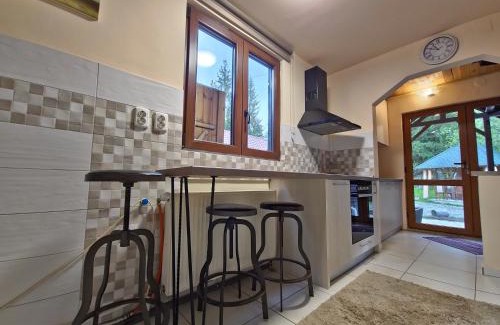 Comandau Cabin | LaHutanu