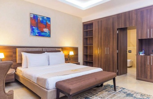 Osogbo Hotel | LAIM Hotels And Suites Oshogbo