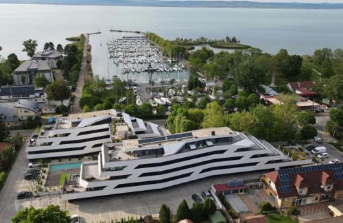 Balatonszemes Apartment | Lake and Pool Apartman Balatonszemes