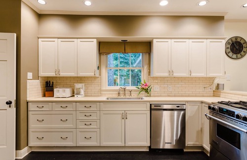 Tarrytown House | Lake Austin Retreat - 3 miles from downtown