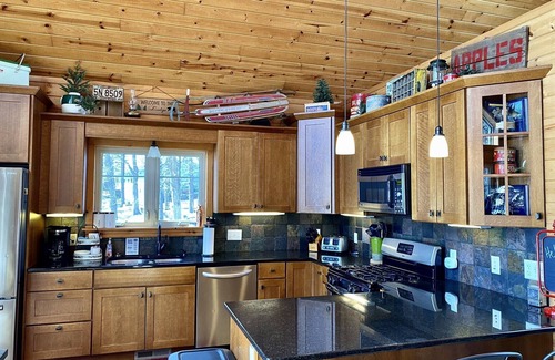 Sauk Centre Cabin | Lake Cabin with stunning view and cozy vibes!
