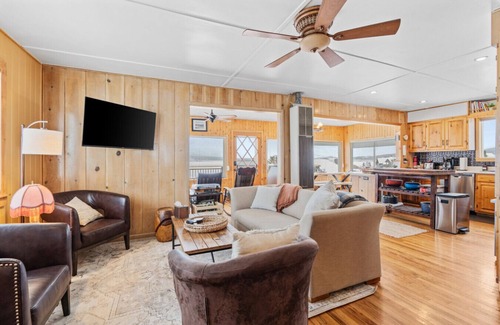 Island Park Cabin | Lake Front Cabin Private Dock 20mi 2 Yellowstone