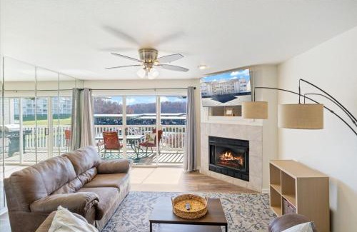 Osage Beach House | Lake Front Condo with a Balcony!