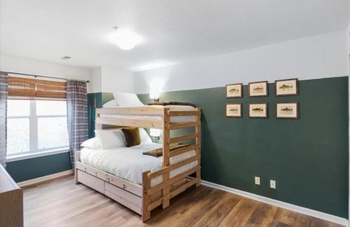 Osage Beach House | Lake Front Condo with a Balcony!