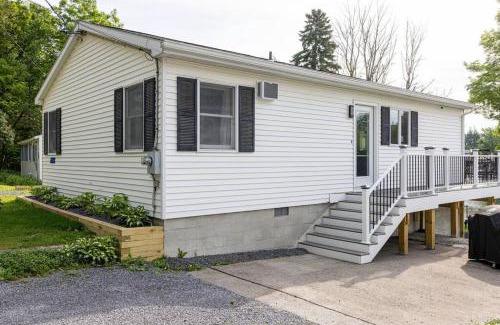 Hamilton Apartment | Lake Front Home #5