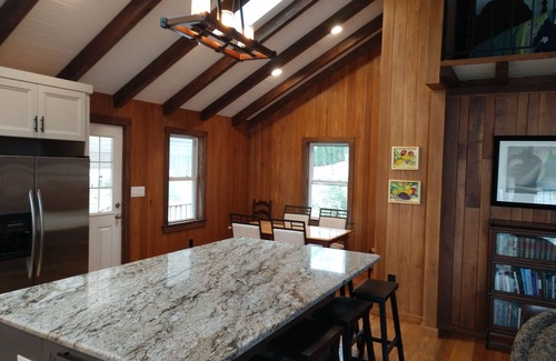 Troutman House | Lake Front Home With Beautiful Veiw And Deep Water