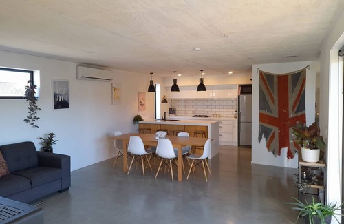 Queenstown Lakes District House | Lake Hawea Spacious Family Home