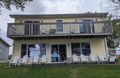 The Lakes House | Lake Home on Lake Sarah
