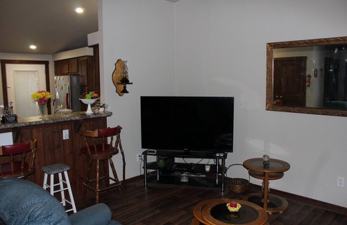 Enchanted Oaks House | Lake House on Cedar Creek Lake with Bumper pool / Poker table.