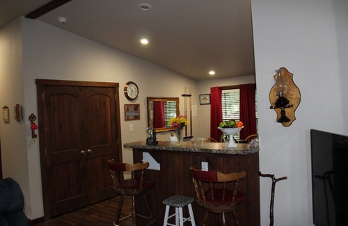 Enchanted Oaks House | Lake House on Cedar Creek Lake with Bumper pool / Poker table.