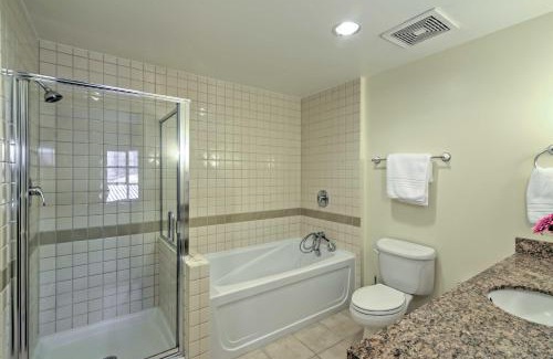 Lake Las Vegas Apartment | Lake Las Vegas Condo with Balcony, Resort Amenities!