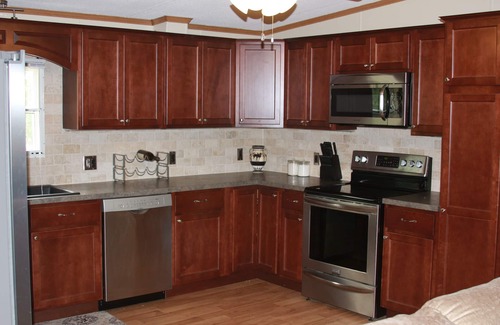 Mayhew House | Lake Life Retreat waiting for you-4 BR lake front property