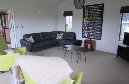 Motuoapa House | Lake Magic - Motuoapa Holiday Home