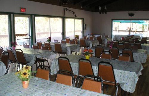 Oregon House Resort | Lake of the Springs Camping Resort Cabin 4