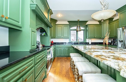 Mountain Pine House | Lake Ouachita: Peaceful 4BR Getaway, Lake Views