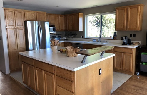 Bellingham House | Lake Samish Getaway close to Galbraith Mountain, Chuckanut & Historic Fairhaven