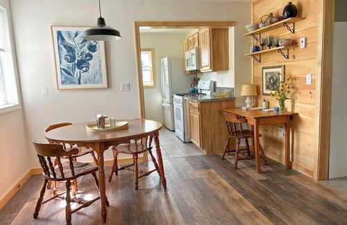Jefferson Cottage | Lake Top Cottage - Midcoast Maine - New Reno - High-Speed WiFi