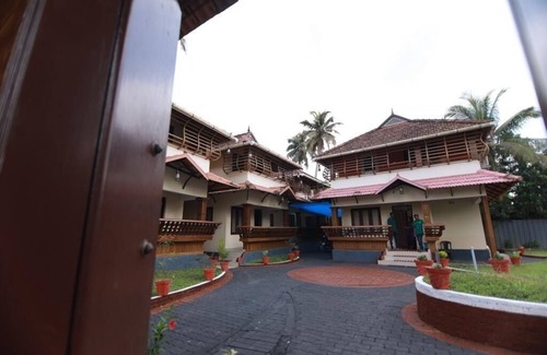 Kumarakom Resort | Lake Tree Homes and Resorts