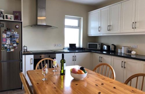 Connemara House | Lake View Cottage