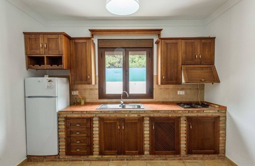 Iznajar Villa | Lake view villa Iznájar by Ruralidays