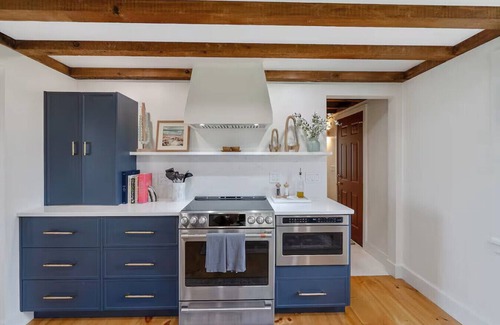 Skaneateles House | Lake Views, Pool, Sauna