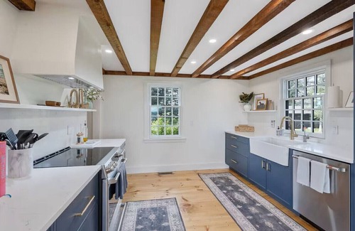 Skaneateles House | Lake Views, Pool, Sauna