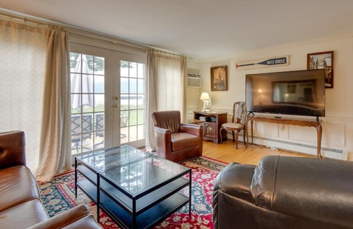 Bridgewater Apartment | Lakefront Bristol Vacation Rental - Hike and Ski!
