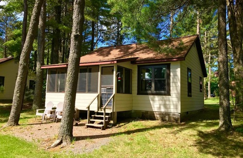 Presque Isle Cottage | Lakefront Cabin #3 The Perch
