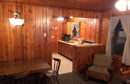 Presque Isle Cottage | Lakefront Cabin #6 - The Walleye