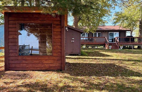 Vineland Cabin | Lakefront Cabin: Beach, Sauna & Casino
