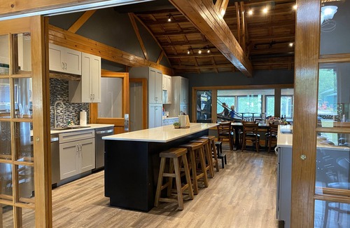New Auburn Cabin | Lakefront Cabin… newly remodeled, full access to all your recreational needs!
