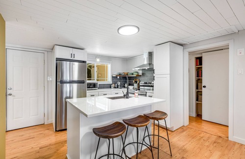 Fall City Cabin | Lakefront cottage with docks, kayak, deck, firepit & beachfront, drive to skiing