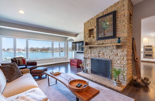 Annapolis House | Lakefront dog-friendly home with private outdoor pool, pool spa, dock & grill