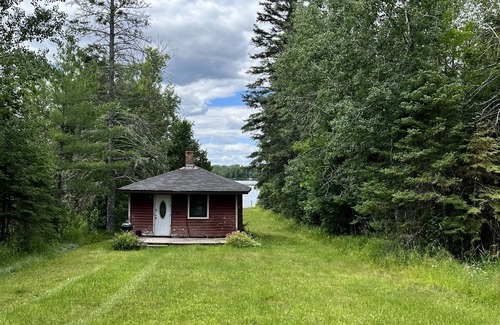 Eveleth Cabin | Lakefront getaway with sauna! Bring your RV —Campsite only! Private- Quiet Lake!