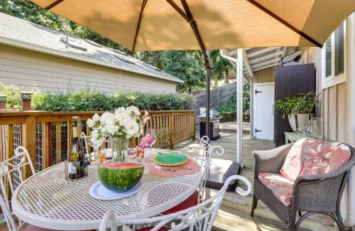 Glen Ellen House | Lakefront Glen Ellen Cabin with Views Near Wineries!