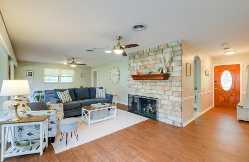 Putnam Hall House | Lakefront Keystone Heights Home with Boat Dock!