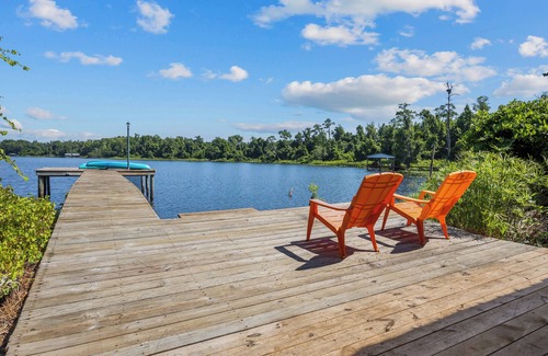 Hawthorne House | Lakefront Log Cabin, on private Lake & Screened Pool. ~NO CLEANING FEES~