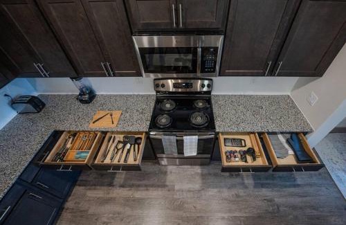 Lewisville Apartment | Lakefront Luxury King 1BR