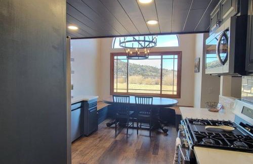 June Lake Apartment | Lakefront Mountain Retreat