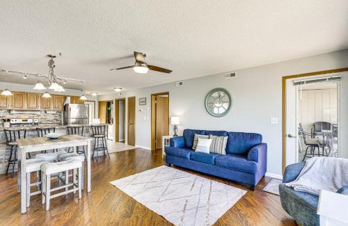 Osage Beach Apartment | Lakefront Osage Beach Condo with Balcony and Pool