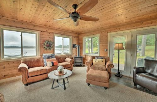 Solon Springs House | Lakefront Solon Springs Cabin with Private Dock!