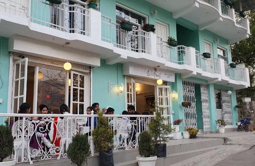 Naukuchiyatal House | Lakefront Stays