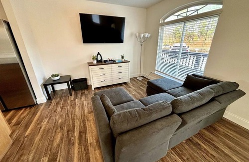Wedowee Apartment | Lakefront Villa 4/Dock Access