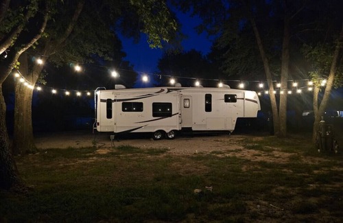 Emory House | Lakefront w/Fire Pit, Lake Fun, and Horse Feeding
