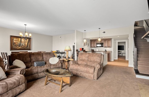 Sandpoint House | Lakefront w/Private Hot Tub - Seasons at Sandpoint