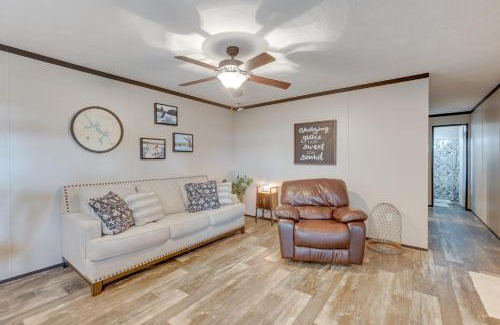Wetumpka House | Lakefront Wetumpka Escape with Furnished Deck!